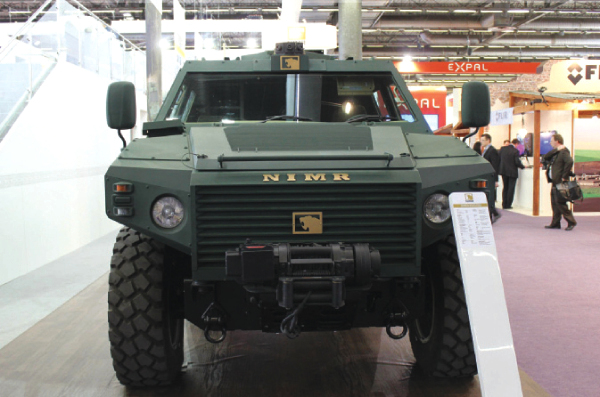 "يتم تصميم وتصنيع جميع آليات نمر في دولة الإمارات \tالبيان"