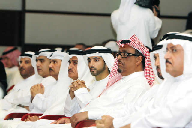 "حمدان بن محمد خلال الملتقى"