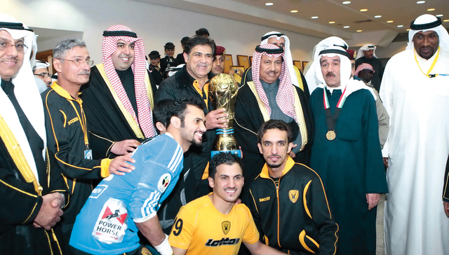 "كبار الحضور مع نجوم القادسية أبطال الكأس\t من المصدر"