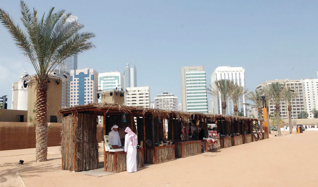 "عراقة التقاليد في مهرجان الحصن\t تصوير ــ إريك أرازاس"