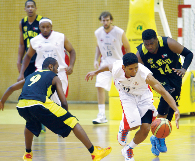 "الوصل حقق فوزاً مهماً على الشارقة تصوير ـــ مصطفى الاميري"