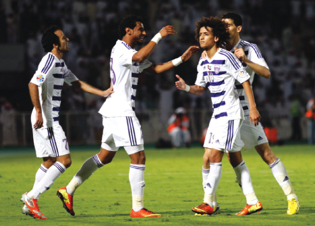 "العين أسعد جماهير الإمارات بالفوز على الهلال تصوير: ناصر"