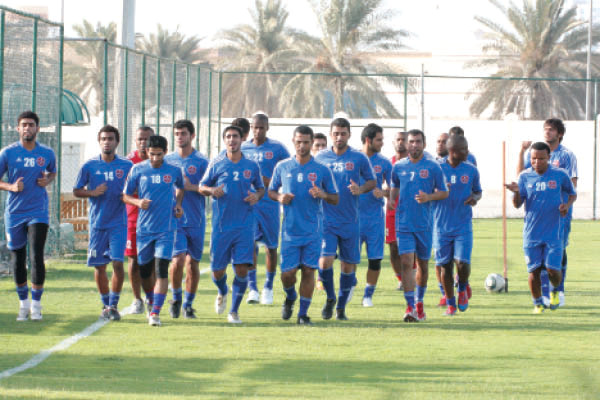 "تحضيرات مكثفة للشعب قبل مواجهة النصر\tالبيان"