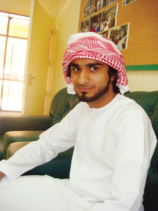"جاسم الزعابي: «الانستغرام» ساهم في عرض صور أيادي الفتيات وتصوير الجسد بلا وجه"