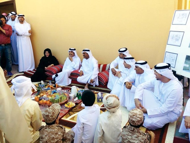 "الزعابي والنعيمي يستمعان لمطالب المواطنين \tالبيان"