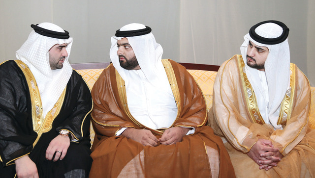 "مكتوم بن محمد وولي عهد الفجيرة والعريس كلداري"