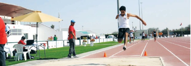 "يحيى البلوشي يحرز فضية الوثب الطويل \t\t من المصدر"