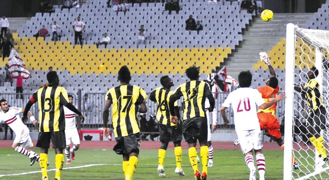 "هجوم الزمالك يحاصر مرمى فيتا  \tمن المصدر"