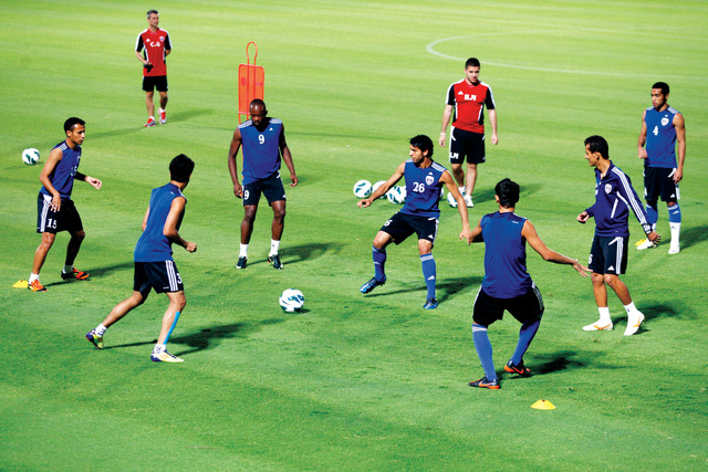 "العين يضع آماله على خدمات الآخرين للتأهل إلى الدور الثاني\t\tمن المصدر"