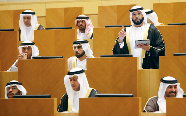 "الأعضاء ناقشوا الموضوع الصحي بإسهاب\t\tتصوير ــ مجدي اسكندر"