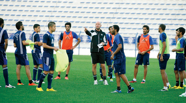 "النصر يستأنف تحضيراته استعداداً لبني ياس \t(تصوير عاطف الغمري"