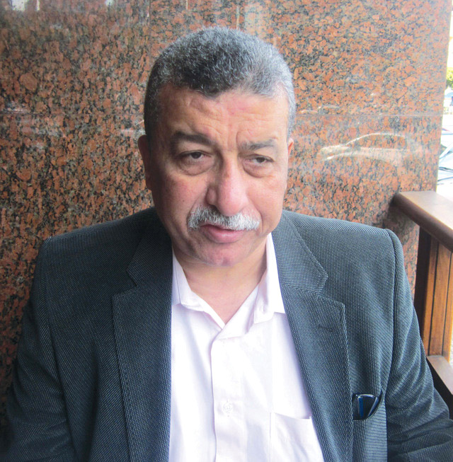 "محمود نفادي"