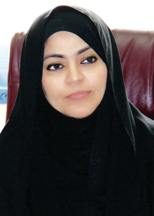 "سمية حارب"
