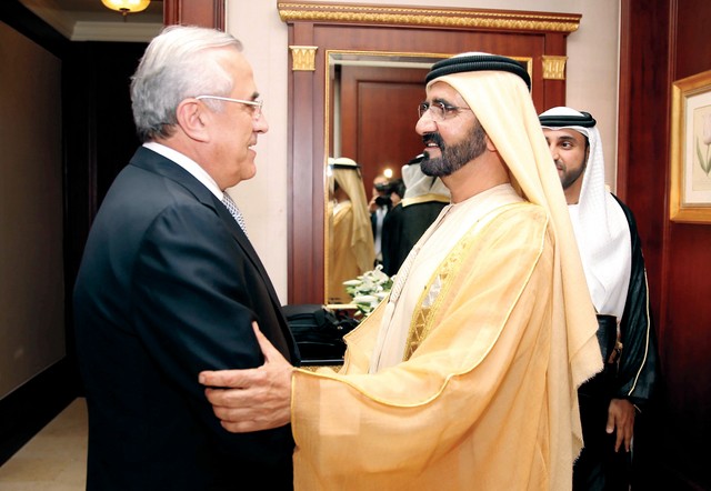 "محمد بن راشد يرحب بميشال سليمان"