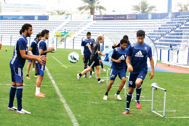 "من استعدادات النصر لبني ياس \tتصوير - عاطف الغمري"