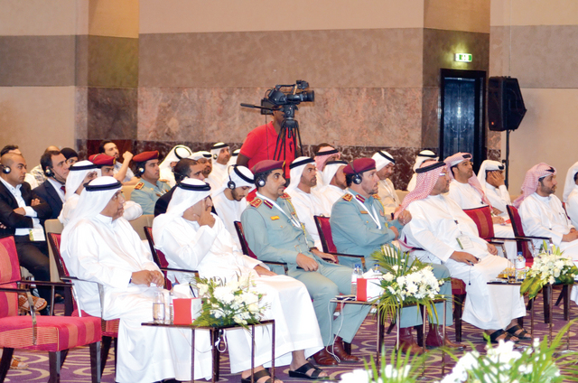 "حضور كبير يعكس الاهتمام بمحاور الندوة"