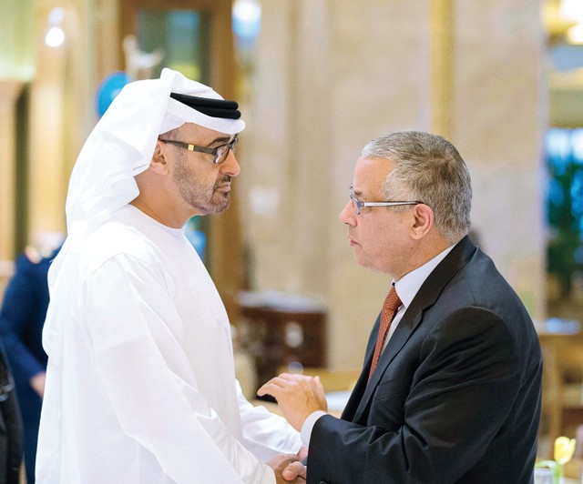 "محمد بن زايد لدى لقائه علي زيدان \t\t\t                وام"