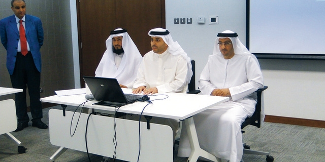 "المتحدثون خلال اطلاق البرنامج"