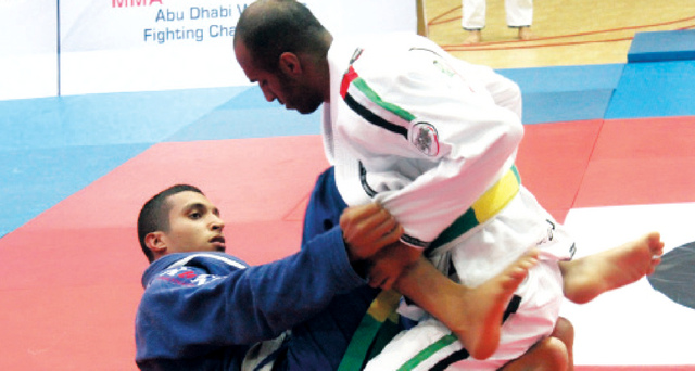 "من منافسات الجو جيتسو\t\tالبيان"