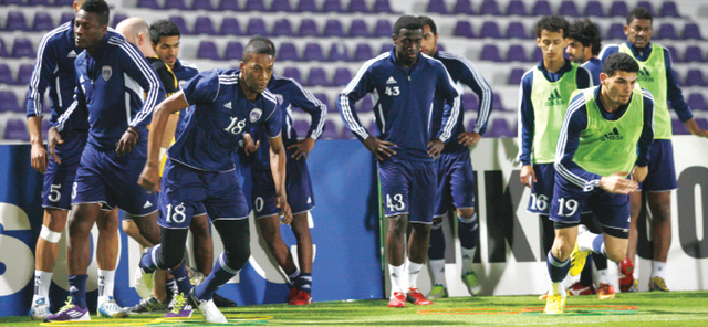 "جانب من تدريبات العين استعداداً للريان القطري\t تصوير - ناصر بابو"
