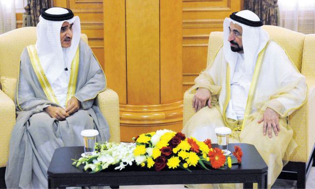 "سلطان القاسمي لدى استقباله د. سليمان الجاسم\tوام"