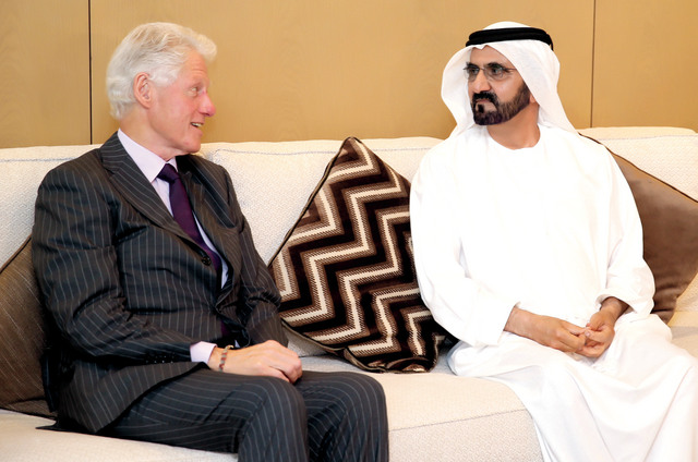 "وسموه يتبادل الحديث مع الرئيس الأميركي الأسبق"