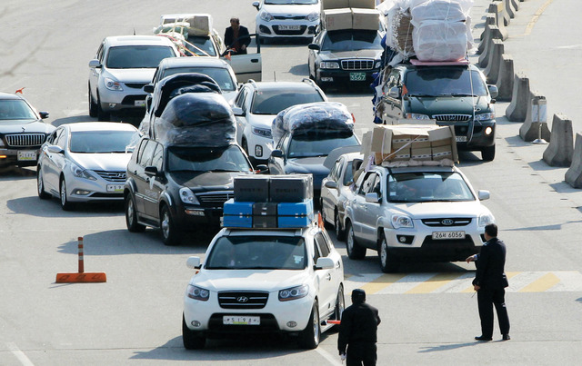 بيونغيانغ: محاكمة أميركي بتهمة محاولة  قلب نظام الحكم