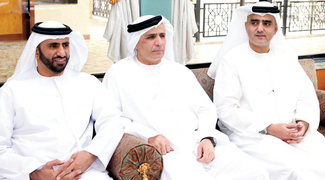 "عصام الحميدان ومطر الطاير وأحمد بن حميدان"