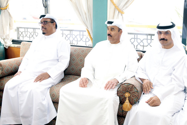 "ضاحي خلفان وحسين لوتاه وسلطان بن سليم"