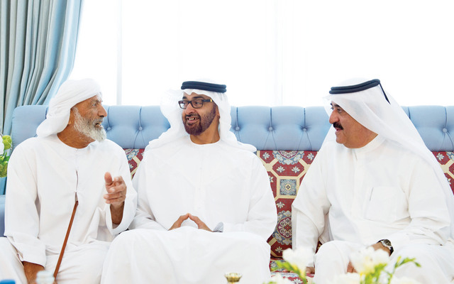 "حاكم أم القيوين وولي عهد أبوظبي في حديث عن قضايا الوطن والمواطن وام"