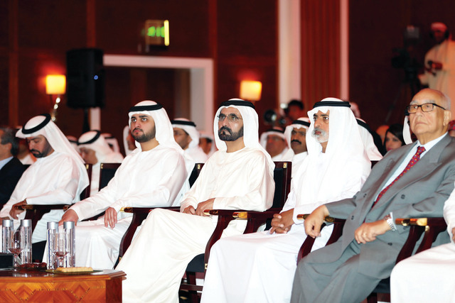 "محمد بن راشد ومكتوم بن محمد واحمد بن سعيد ونهيان وحمدان بن مبارك والقرقاوي والباز والمجالي"