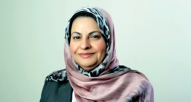 "سارة أكبر"