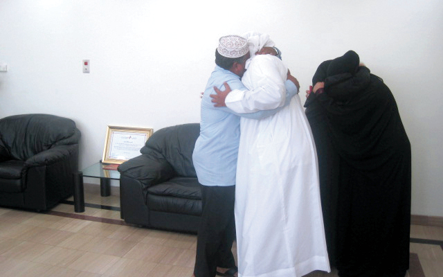 "لحظة لم شمل العائلة \t من المصدر"
