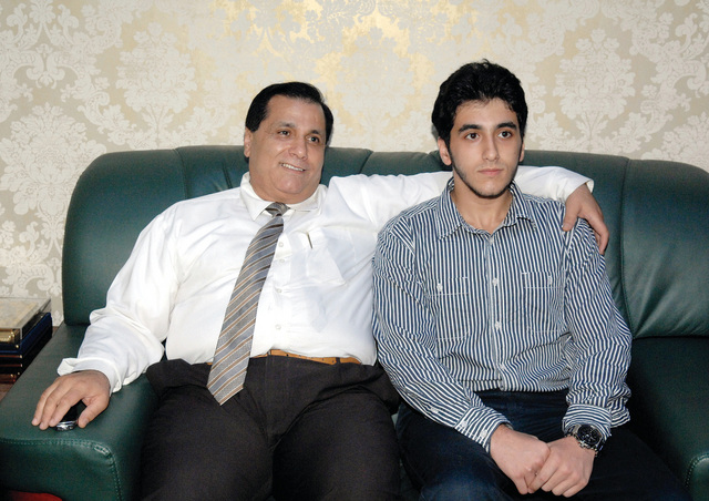 "أنس محمد"