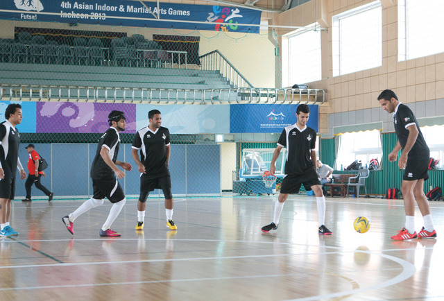 "نتخب الصالات جاهز لمواجهة إيران اليوم\t تصوير - خليفة عيسى"