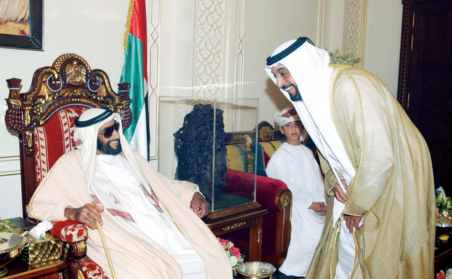 "خبرة كبيرة تربى عليها خليفة من الوالد المؤسس\t ارشيفية"
