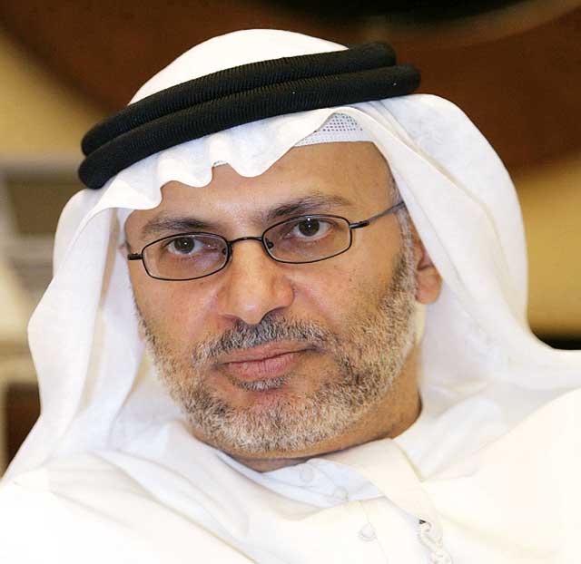 "أنور قرقاش"