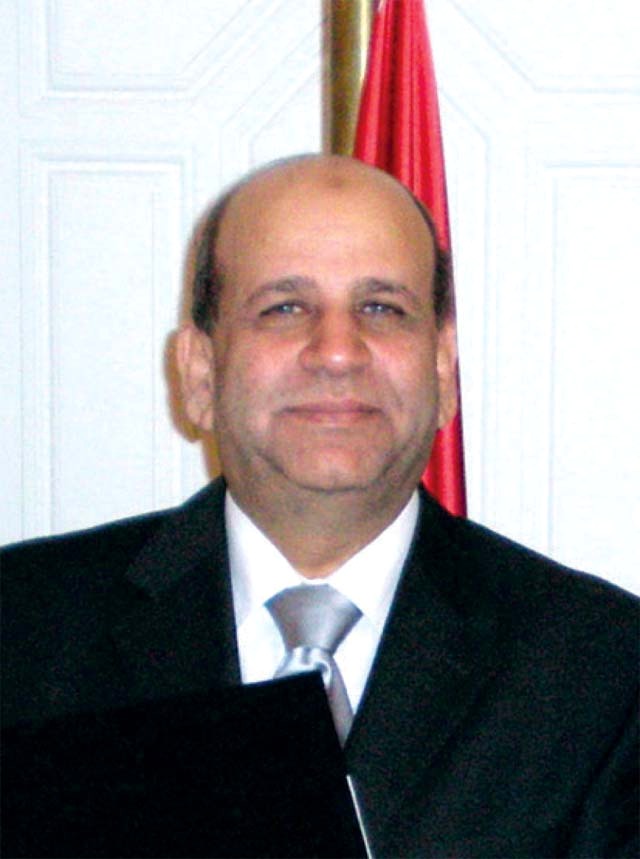 "لبيب عبدالغفار"