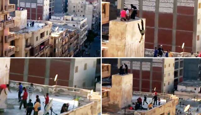 "صورة مأخوذة من شريط فيديو تظهر أنصار الإخوان يحاصرون معارضين لهم ويلقون بأحدهم من سطح المبنى بحي سيدي جابر بالاسكندرية"