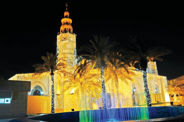 "دبي ترتدي حلة زاهية استعداداً لاستقبال رمضان"