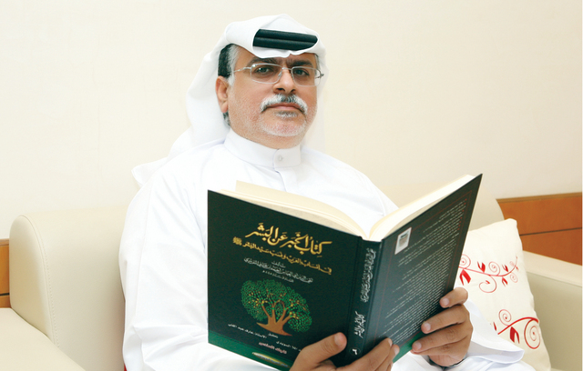 "د. خالد الملا السويدي يتحدث عن \"كتاب الخبر عن البشر\" \t\t\tتصوير: وليد قدورة"