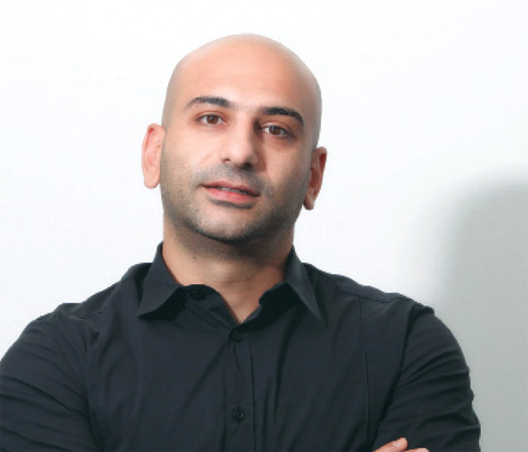 "أحمد حزين"