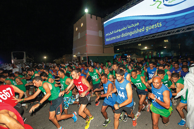 "سباق الجري حظي بمشاركة كبيرة من العدائين\tمن المصدر"