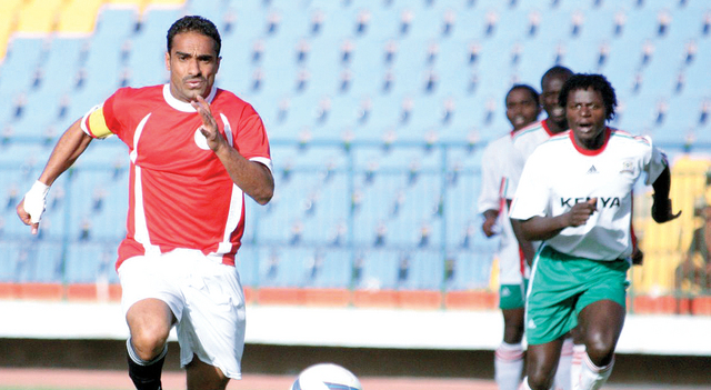 "علي النونو قائد وهداف المنتخب اليمني\tمن المصدر"