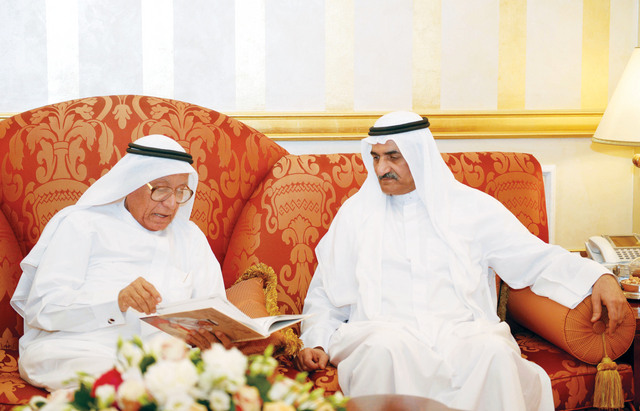 "حاكم الفجيرة يواصل استقبال المهنئين"