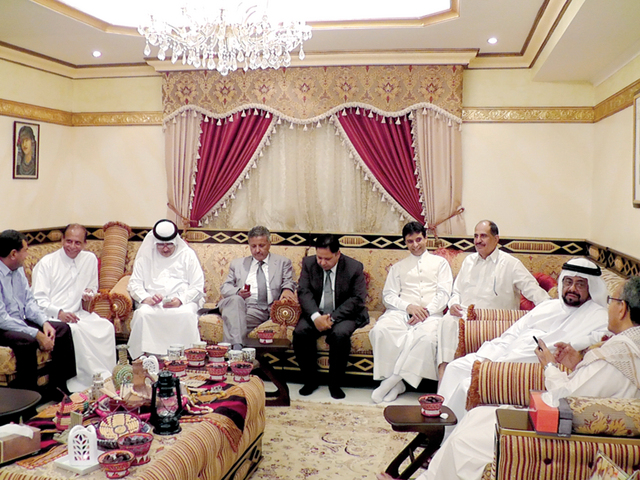 "القنصل قطيش وحسن قائد الصبيحي ومحمد علي صالح وأحمد فتحي ورعد أمان وعمر عبدالعزيز وابو بكر السياري"