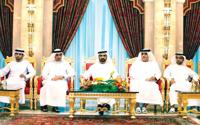 "محمد بن راشد وحمدان بن محمد خلال لقاء الحميدان وبن هزيم ويوسف المطوع\tتصوير - محمد هشام"