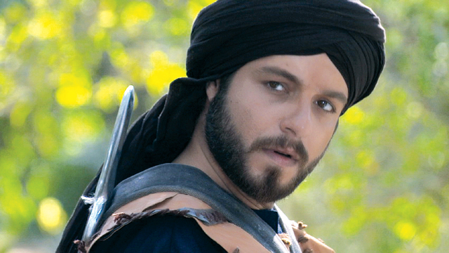 "عامر علي في مشهد من مسلسل «خيبر»   - «من المصدر»"