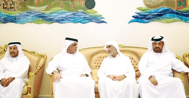 "سعود بن صقر يعزي أحمد الأعماش بوفاة والده\tوام"