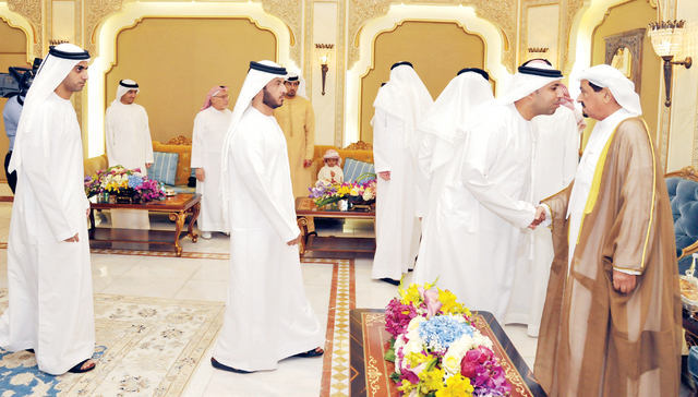 ".. وسموه يتقبل تهاني المواطنين \tوام"